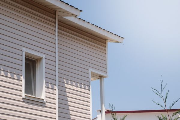 Cost of Vinyl Siding Hole Repair in Hopkins